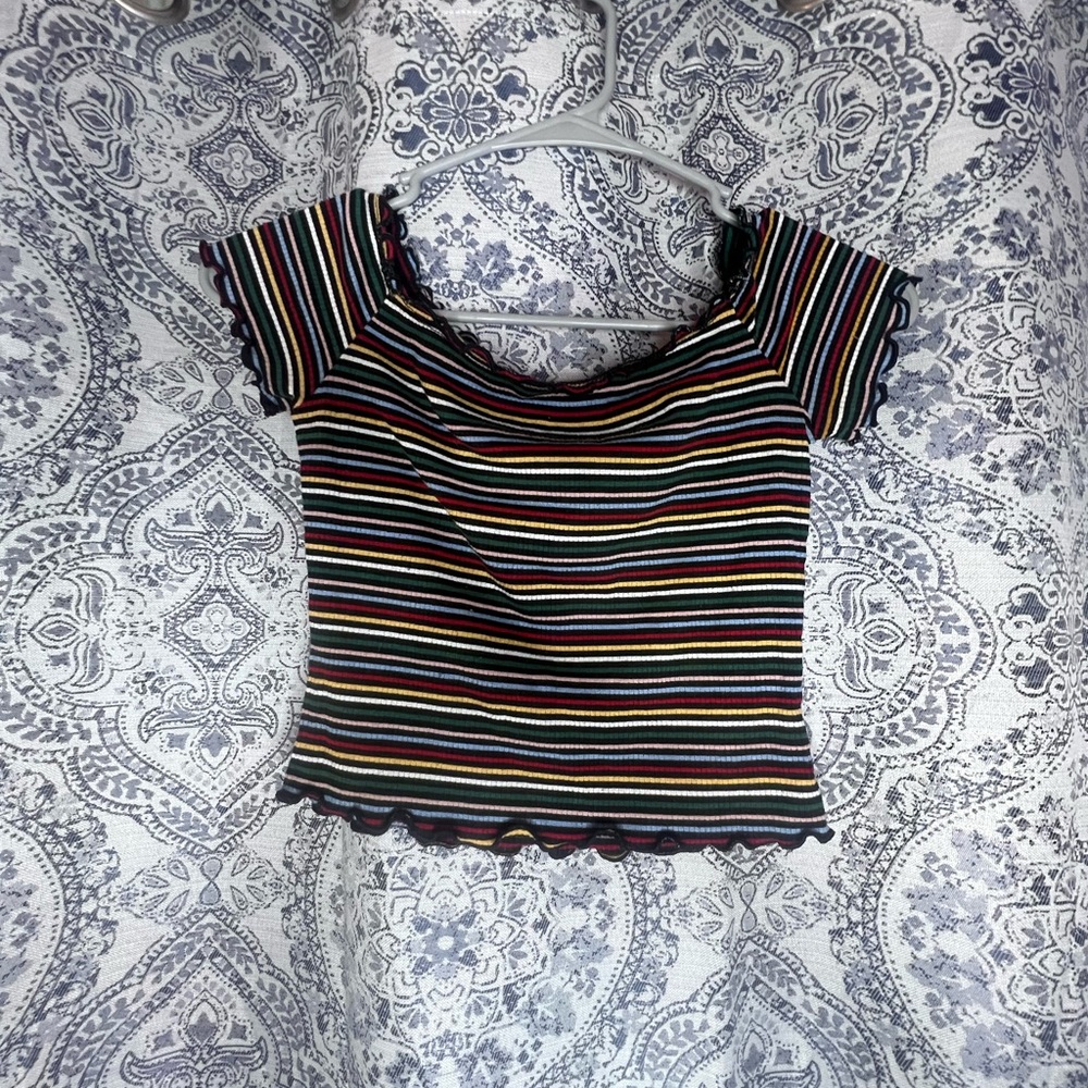 CHARLOTTE RUSSE RAINBOW SCRUNCH CROP TOP